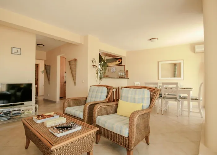 Flh Quinta Do Retreat With Terrace & Pool Dom wakacyjny