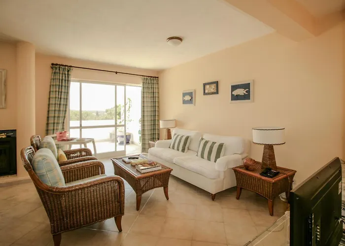 Flh Quinta Do Retreat With Terrace & Pool Almancil