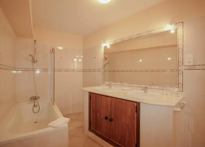 Flh Quinta Do Retreat With Terrace & Pool *