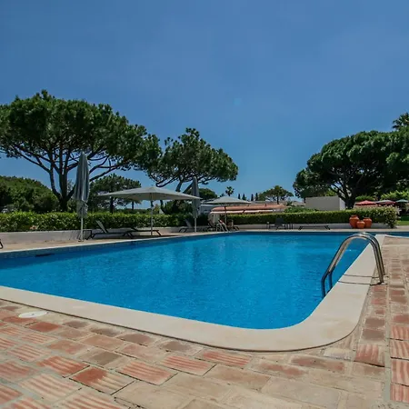 Feriehus Flh Quinta Do Retreat With Terrace & Pool Almancil
